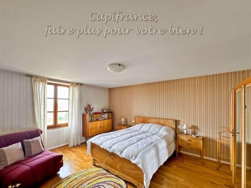 Maison à LA CLAYETTE