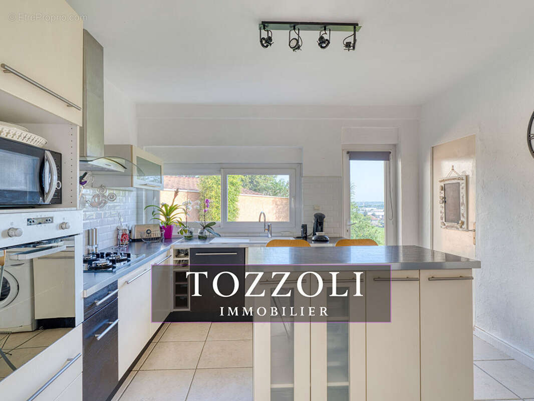 Maison à SAINT-QUENTIN-FALLAVIER