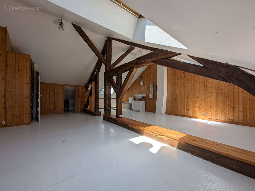 Maison à LONGUE-JUMELLES