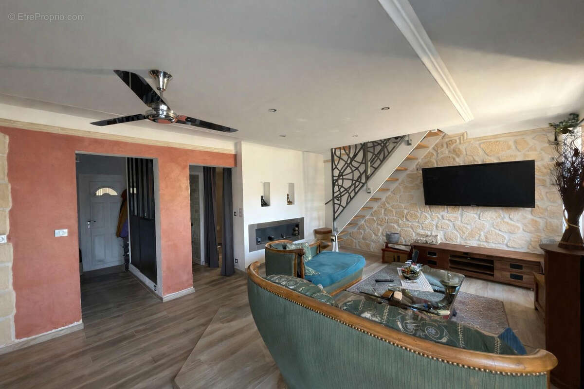 Appartement à UZES