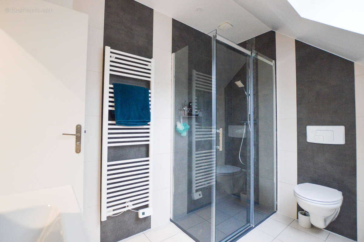 Maison à LA ROCHE-MAURICE