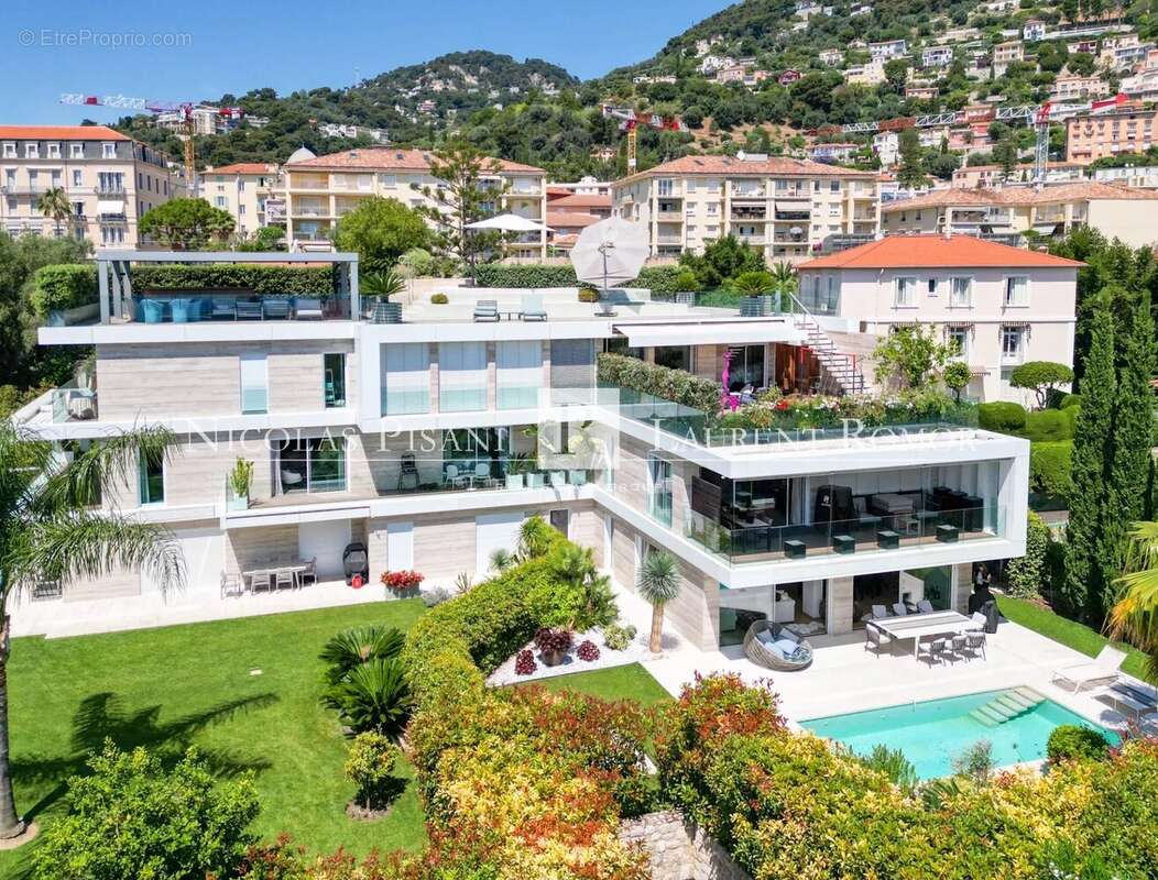 Appartement à BEAULIEU-SUR-MER