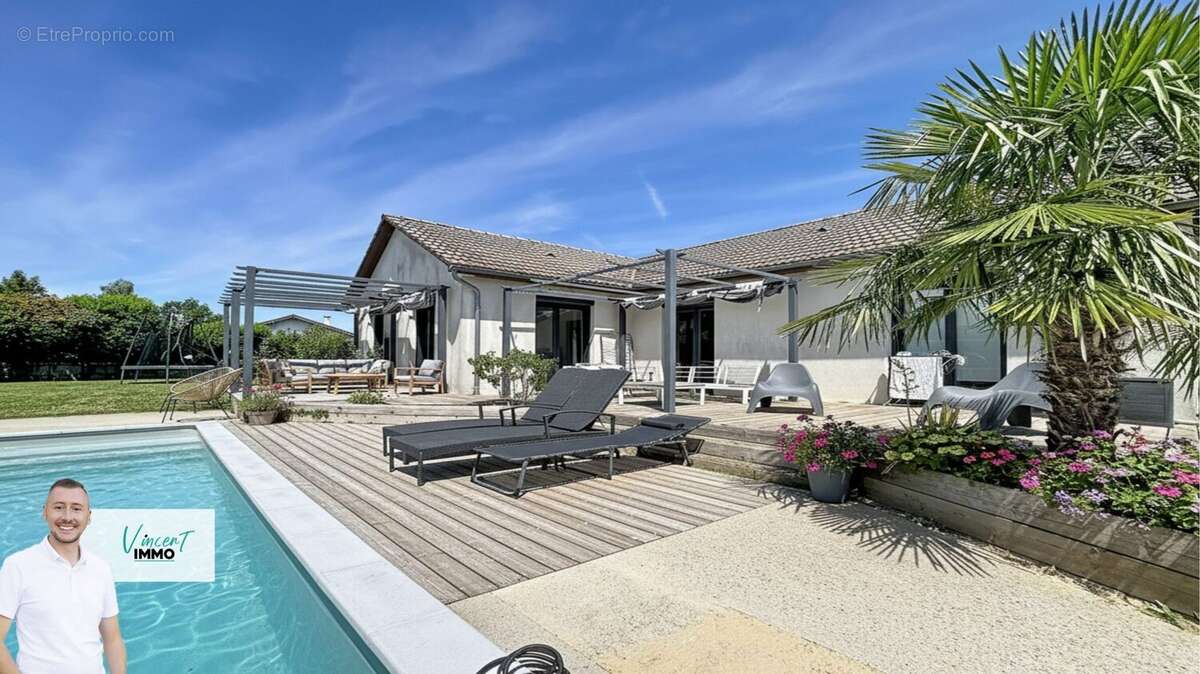 Maison 125 m² à Saint-Georges-D'esperanche  - photo 2