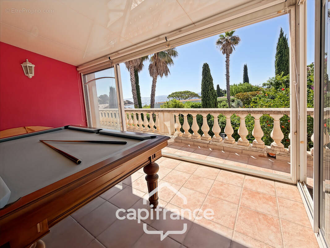 Carqueiranne – le pradon – 293 m² – vue mer – plage à pied – 2 habitations - photo 10