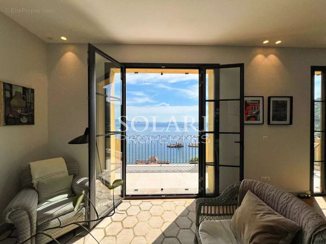 Maison à THEOULE-SUR-MER