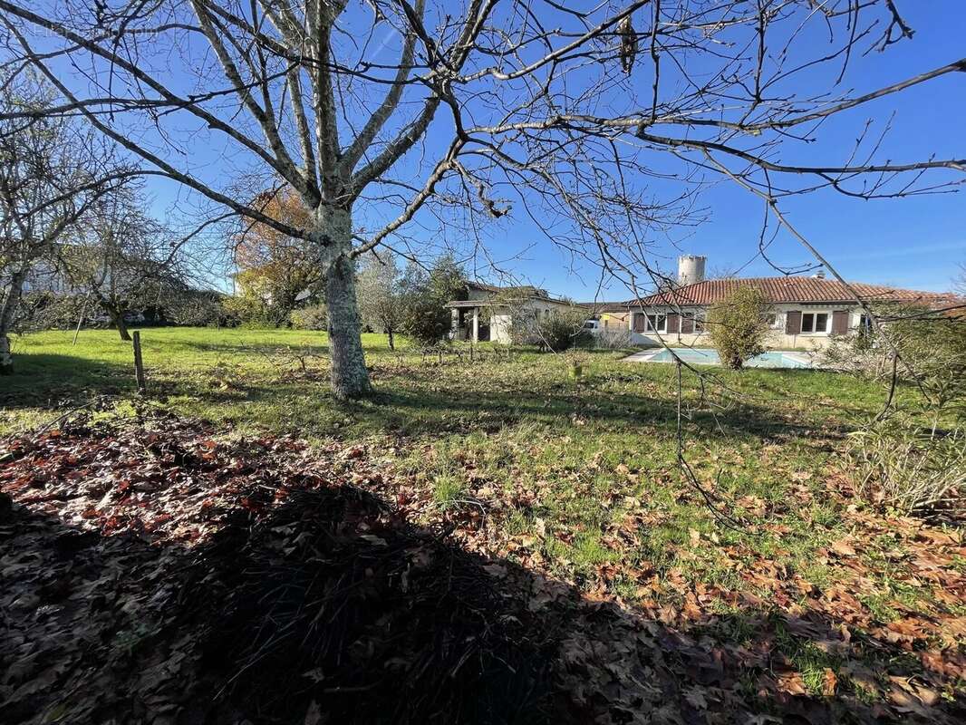 Maison à CASTRES-GIRONDE