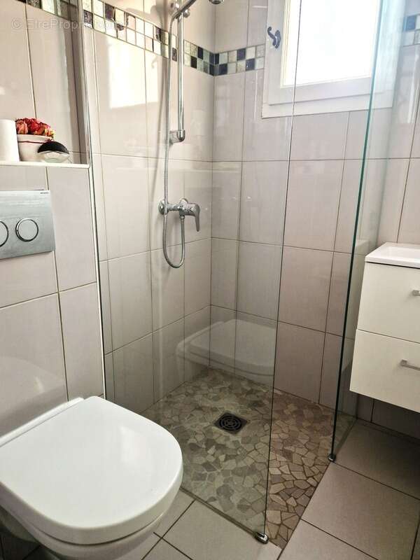 Maison à SAINT-LAURENT-DU-VAR