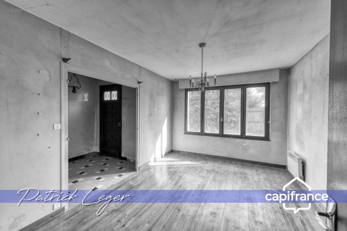 SAINT MARTIN DE RE (17), maison à rénover de 95 m² sur terrain de plus de 730m² en zone UB - photo 2