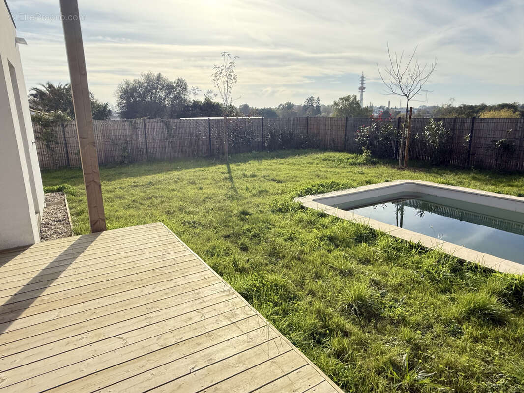 Maison à ARTIGUES-PRES-BORDEAUX