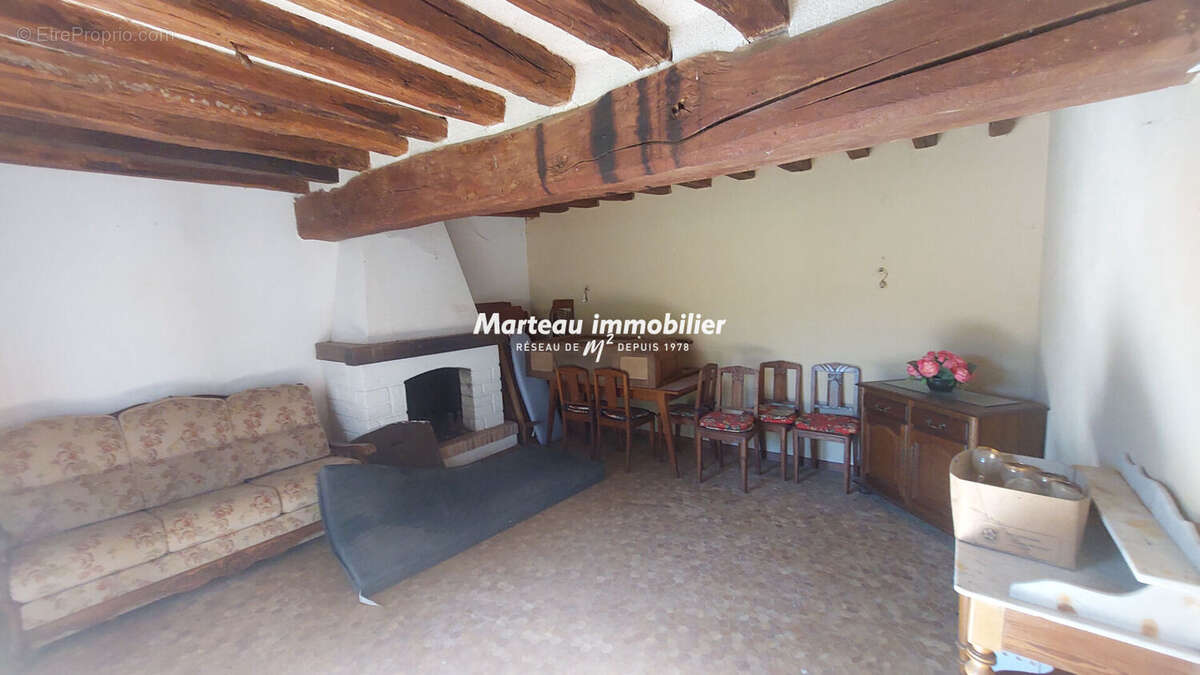 Maison à AVOISE