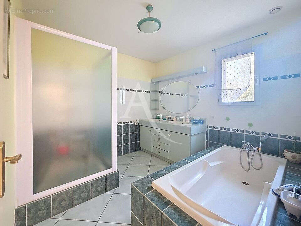 Maison à BOUCHEMAINE