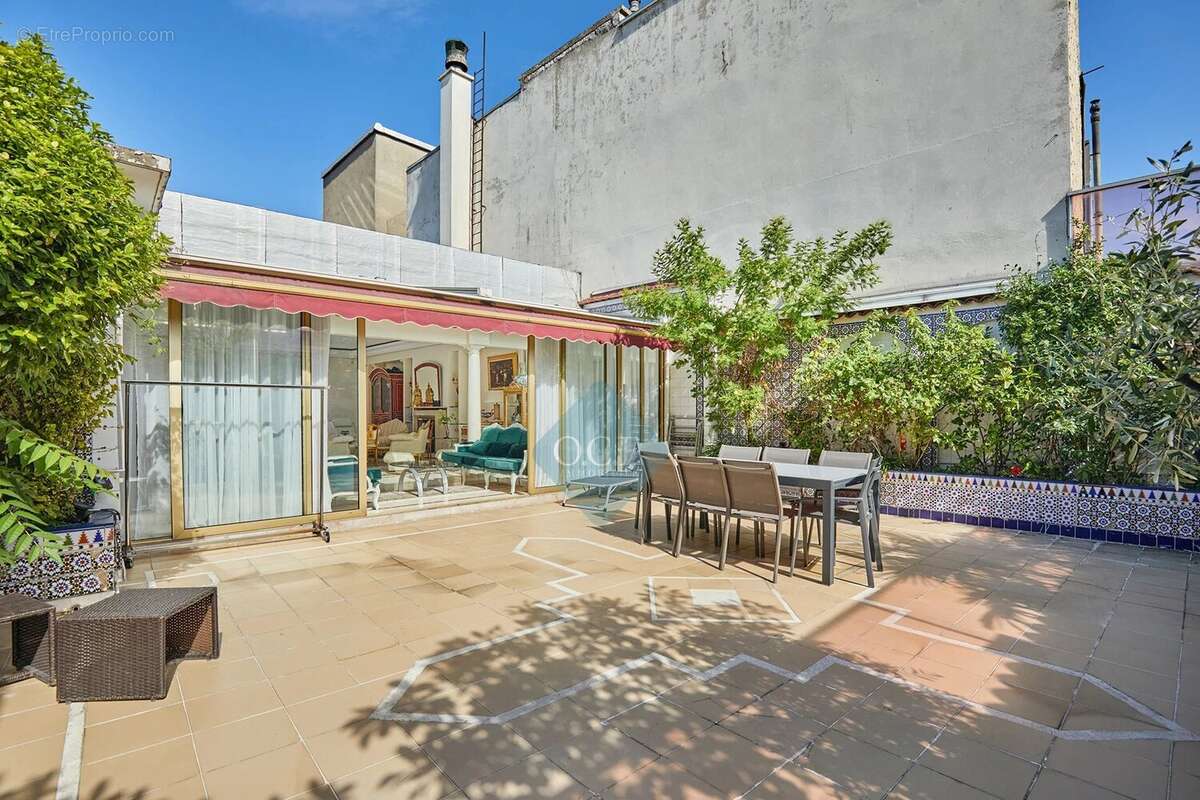 Appartement à PARIS-11E