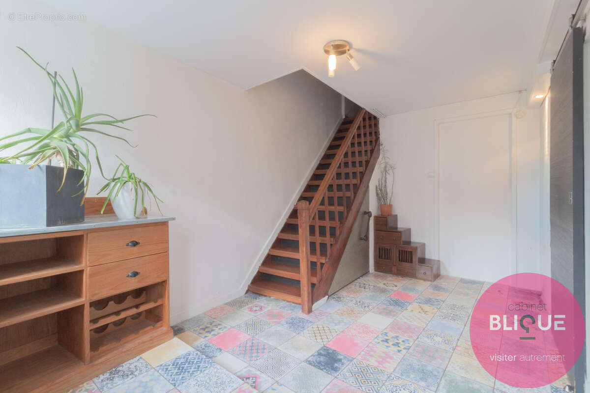 Maison à JALLAUCOURT