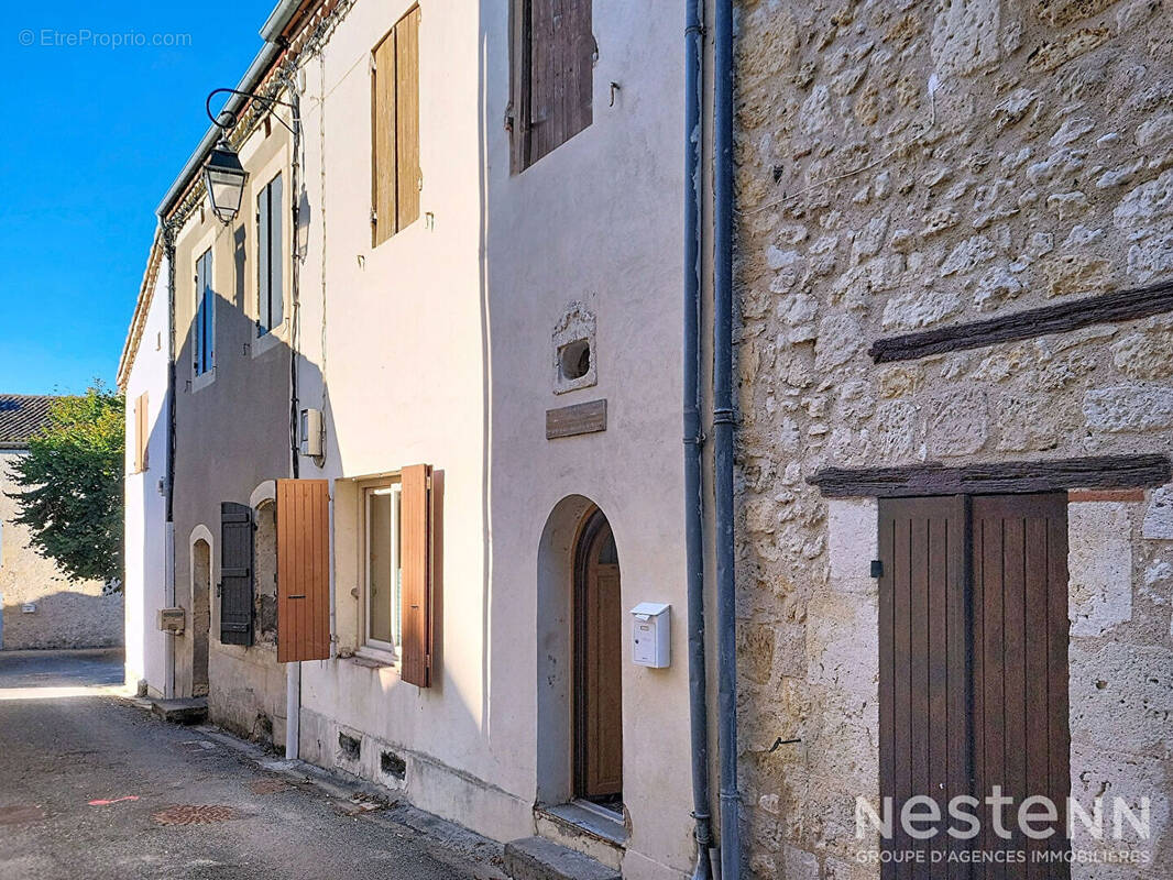 Maison à LAMONTJOIE