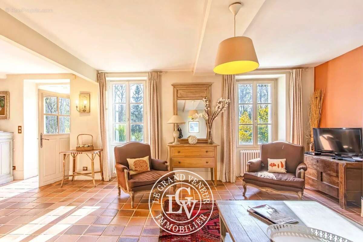 Maison à FONTAINEBLEAU