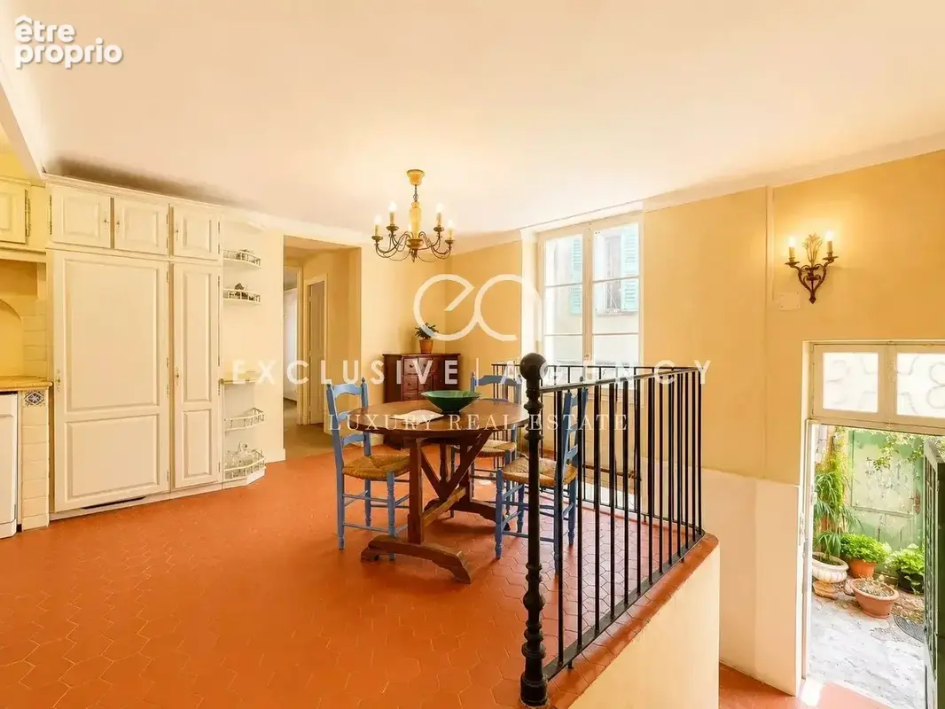 Le Cannet Mairie – Maison de ville 165m² avec terrasse panoramique et vue mer - photo 5