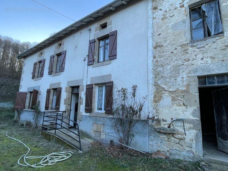 Maison à THOURON