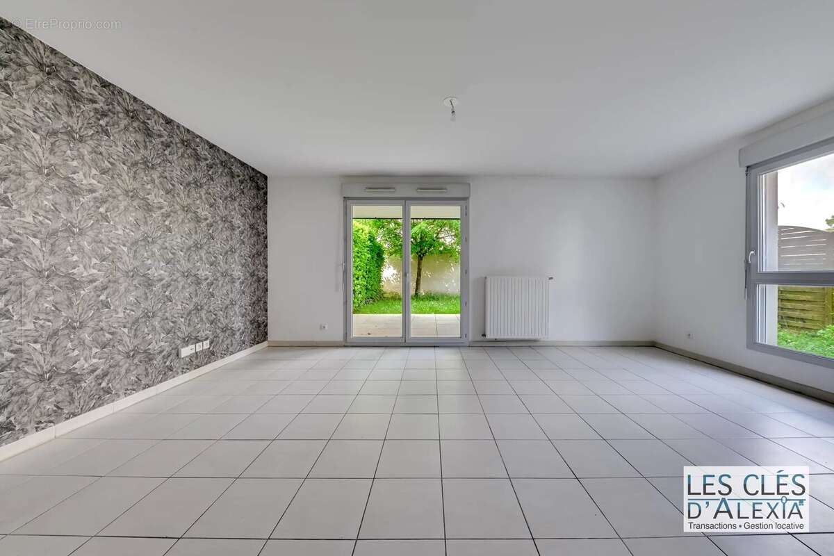 Appartement à DECINES-CHARPIEU