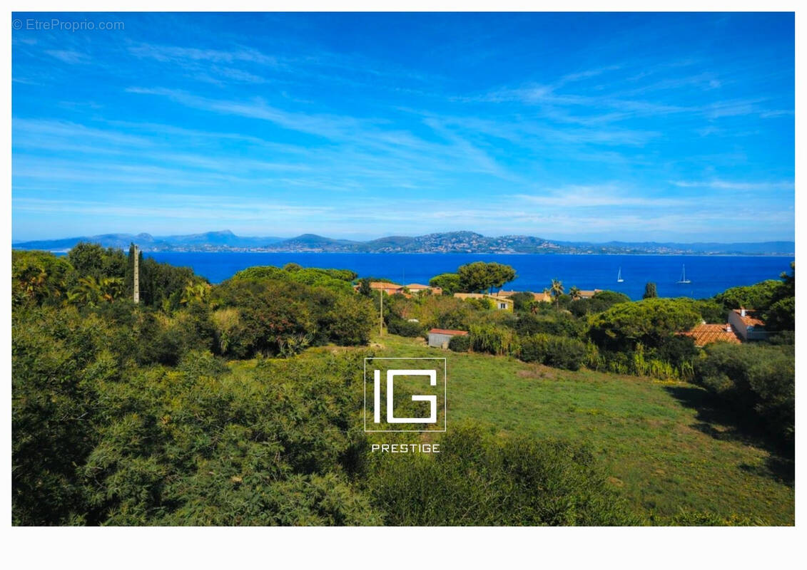 Terrain à HYERES