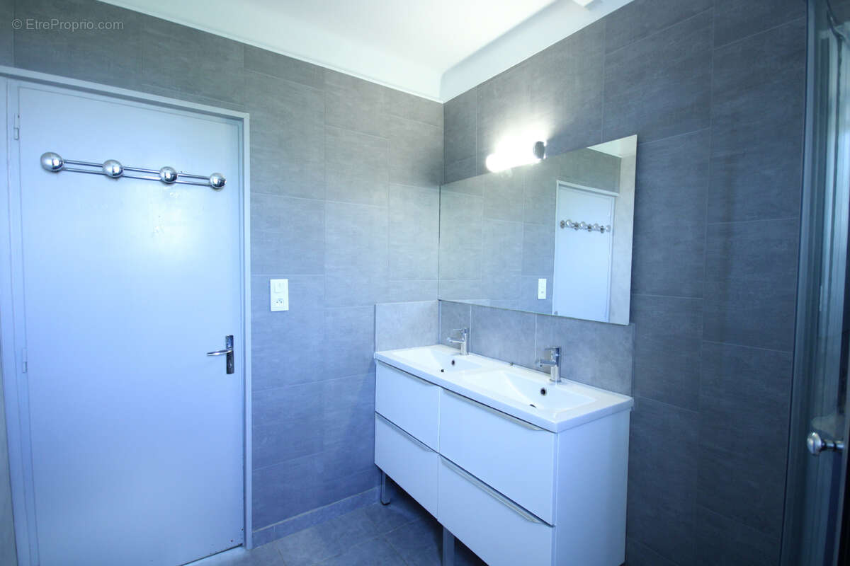 Maison 103 m² à Villeneuve-Du-Pareage  - photo 10