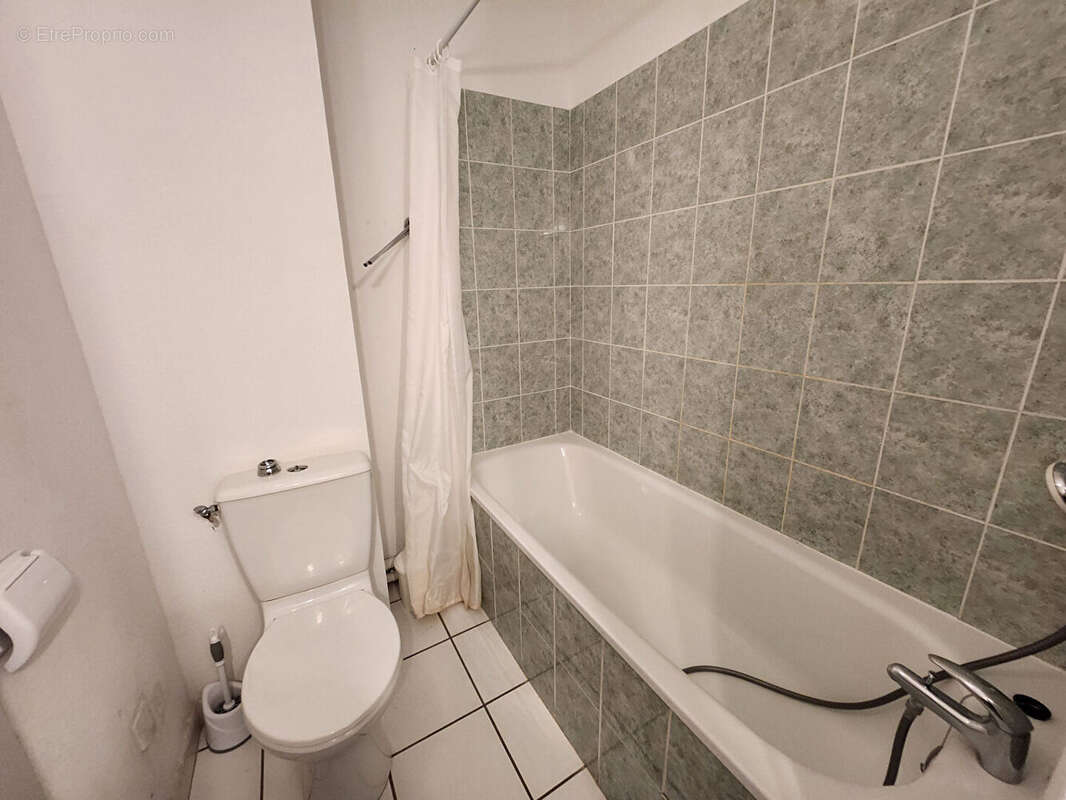 Appartement à SAINT-SATURNIN-LES-AVIGNON
