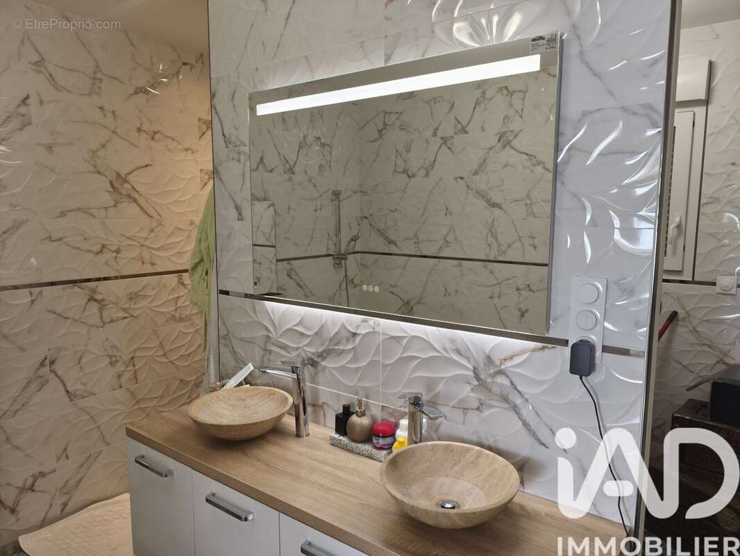 Maison 205 m² à Baron-Sur-Odon  - photo 7