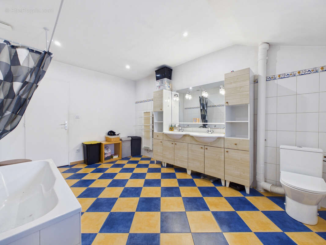 Belle maison lorraine de caractère - 230 m2 - Rénovée avec goût - photo 14