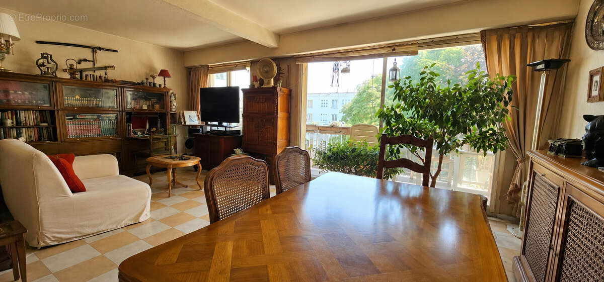 Appartement à THIAIS