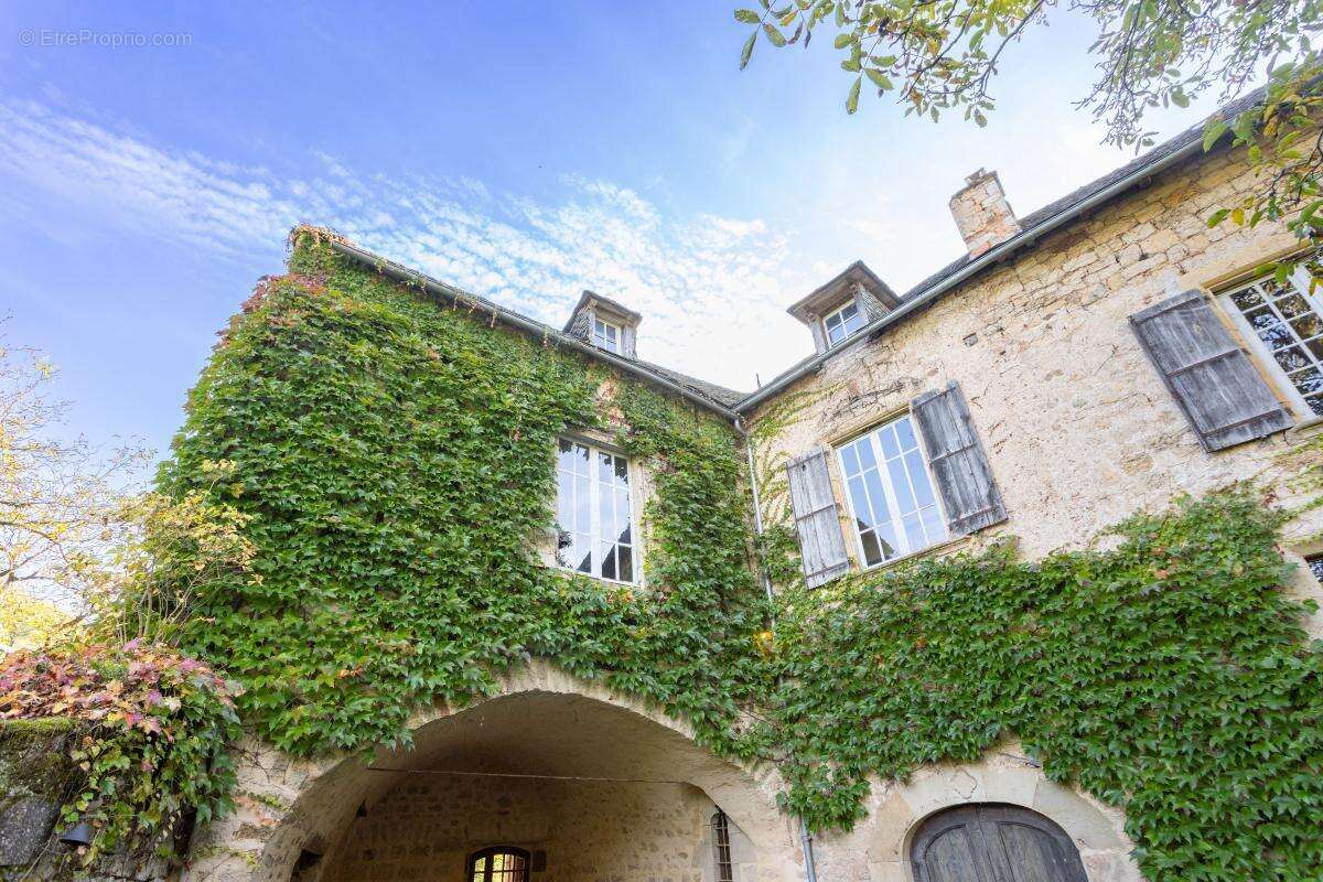 Maison à MARCILLAC-VALLON