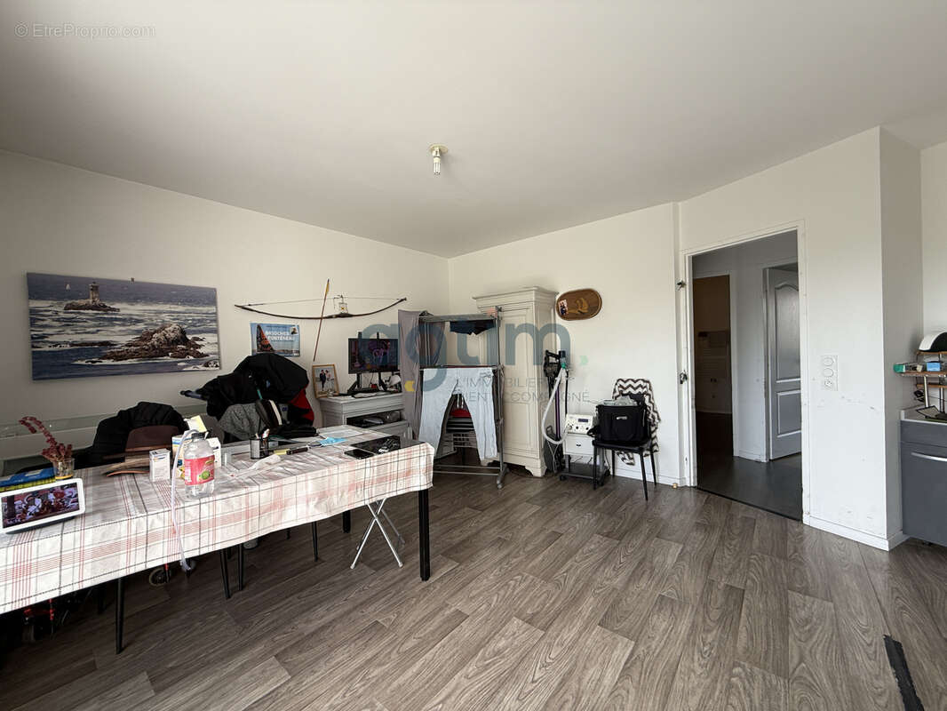 Montaigu, appartement, 1 chambre, salle d'eau, balcon, emplacement de parking - photo 2