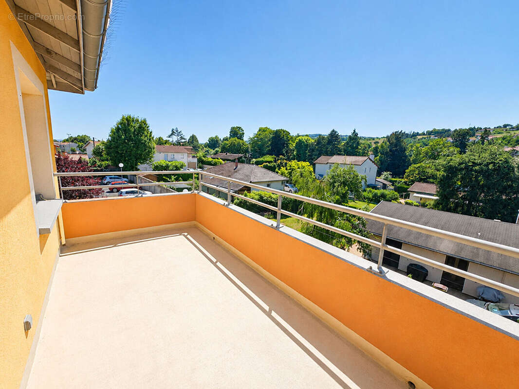 Appartement à ANSE