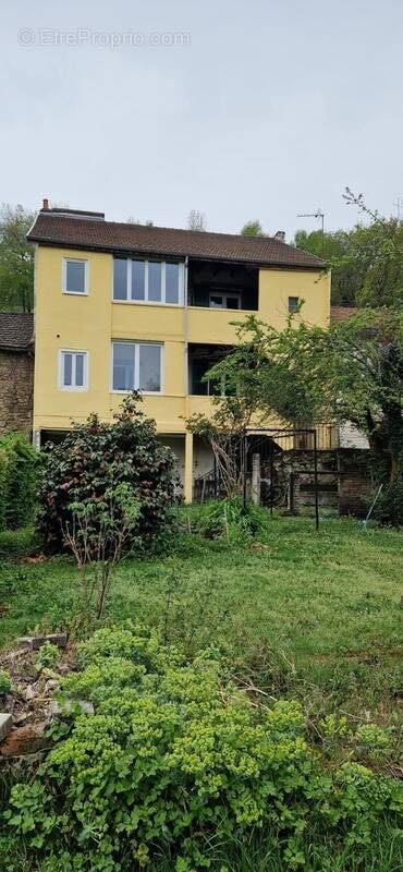 Maison à DECAZEVILLE