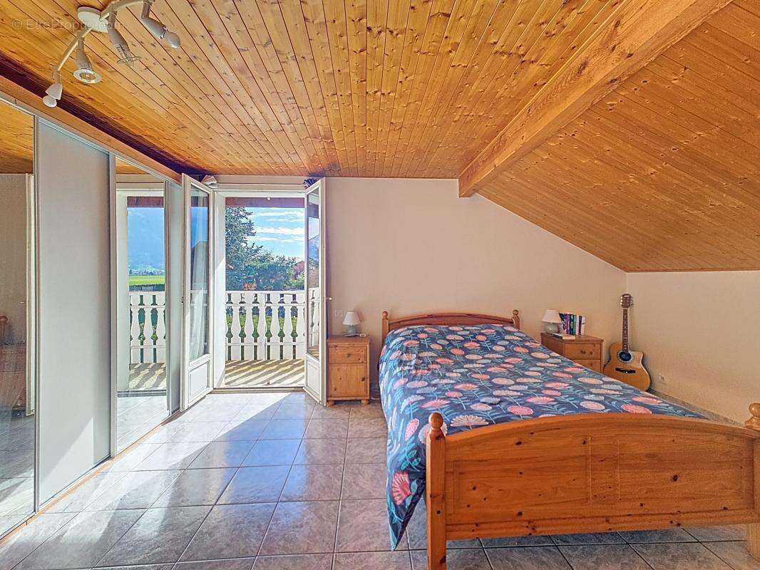 Maison à SAINT-PIERRE-EN-FAUCIGNY