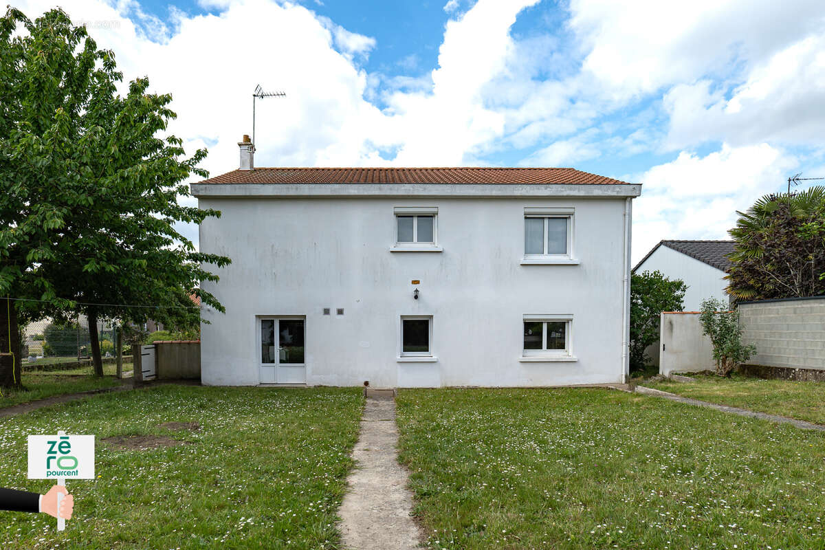 Maison à MONTAIGU
