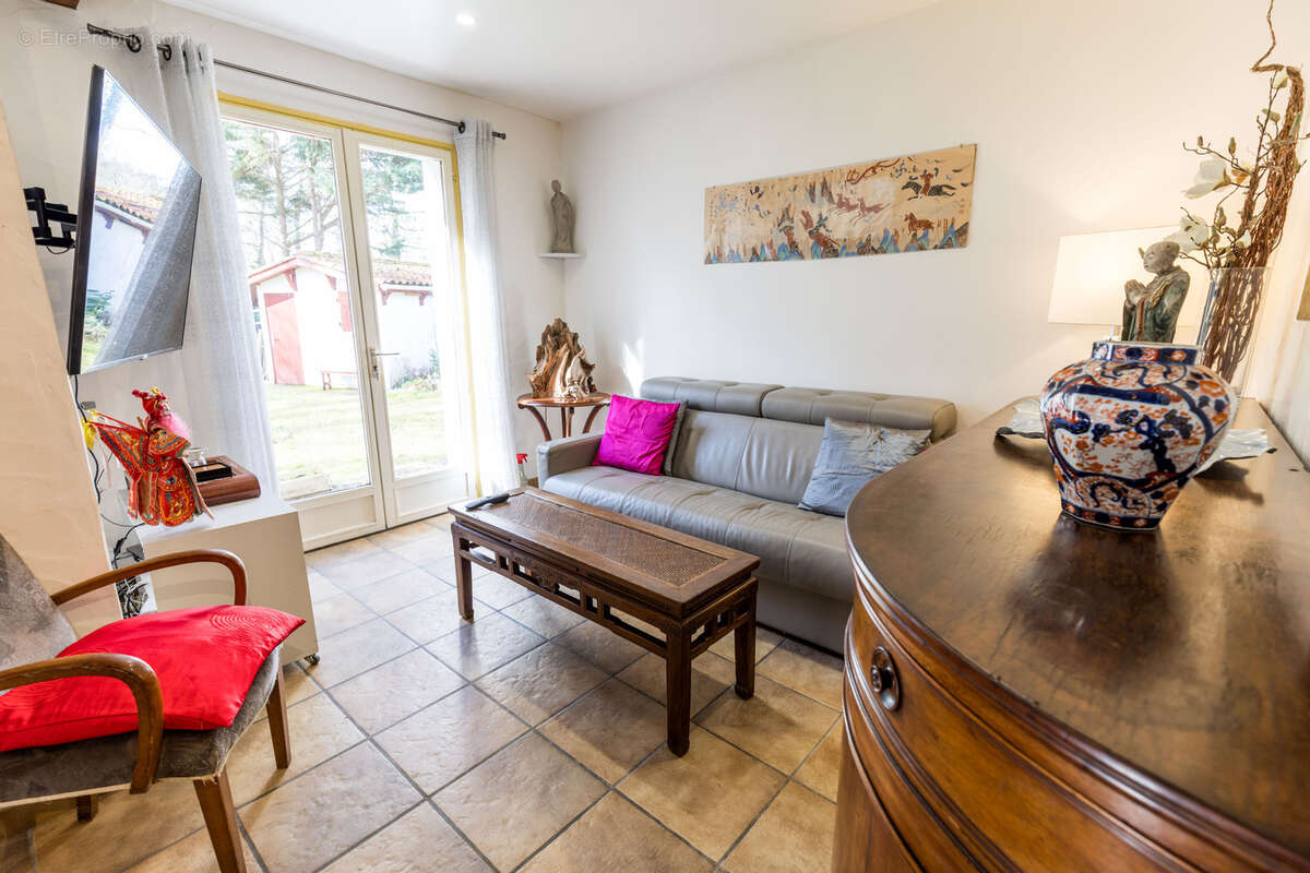 Maison à SAINT-PIERRE-DU-MONT