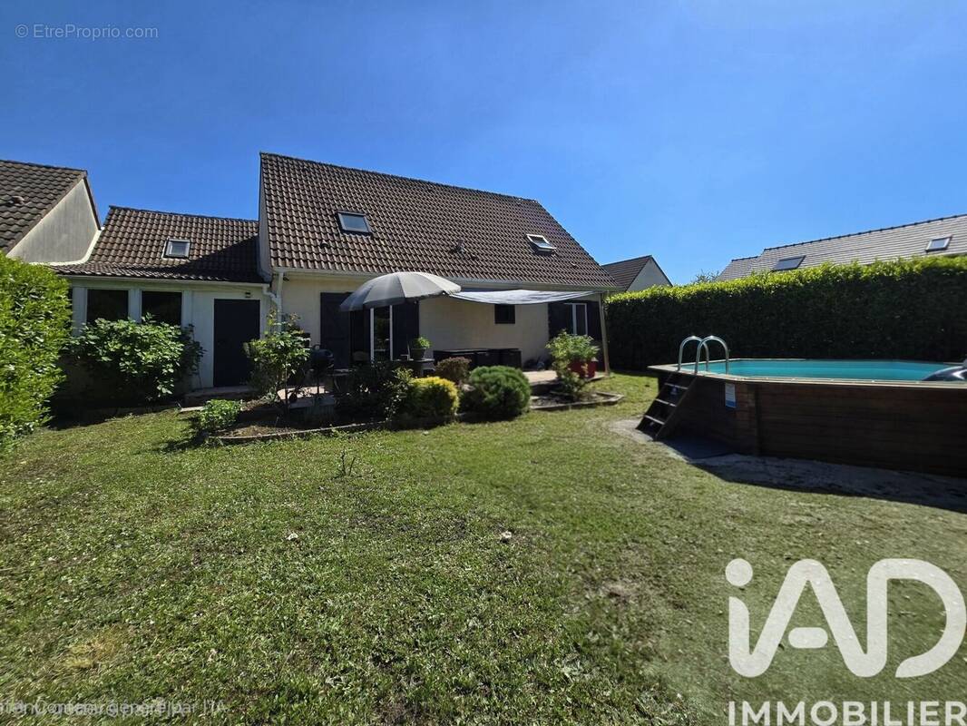 Photo 1 - Maison à CHAUCONIN-NEUFMONTIERS