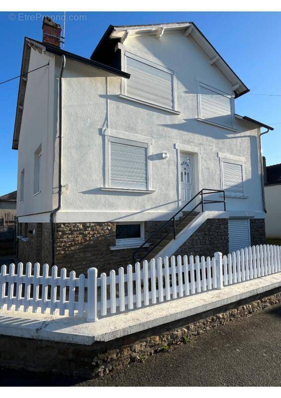 Maison à SABLE-SUR-SARTHE