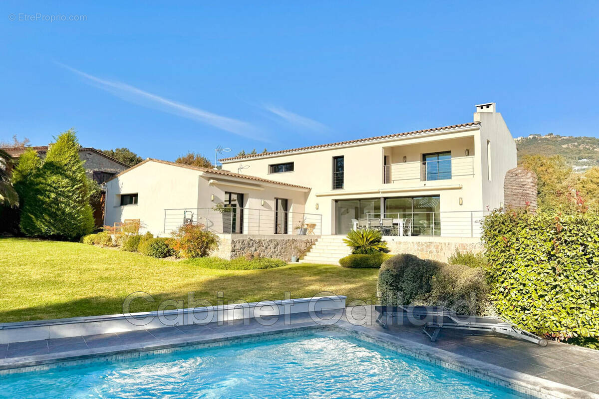 Maison à PEYMEINADE