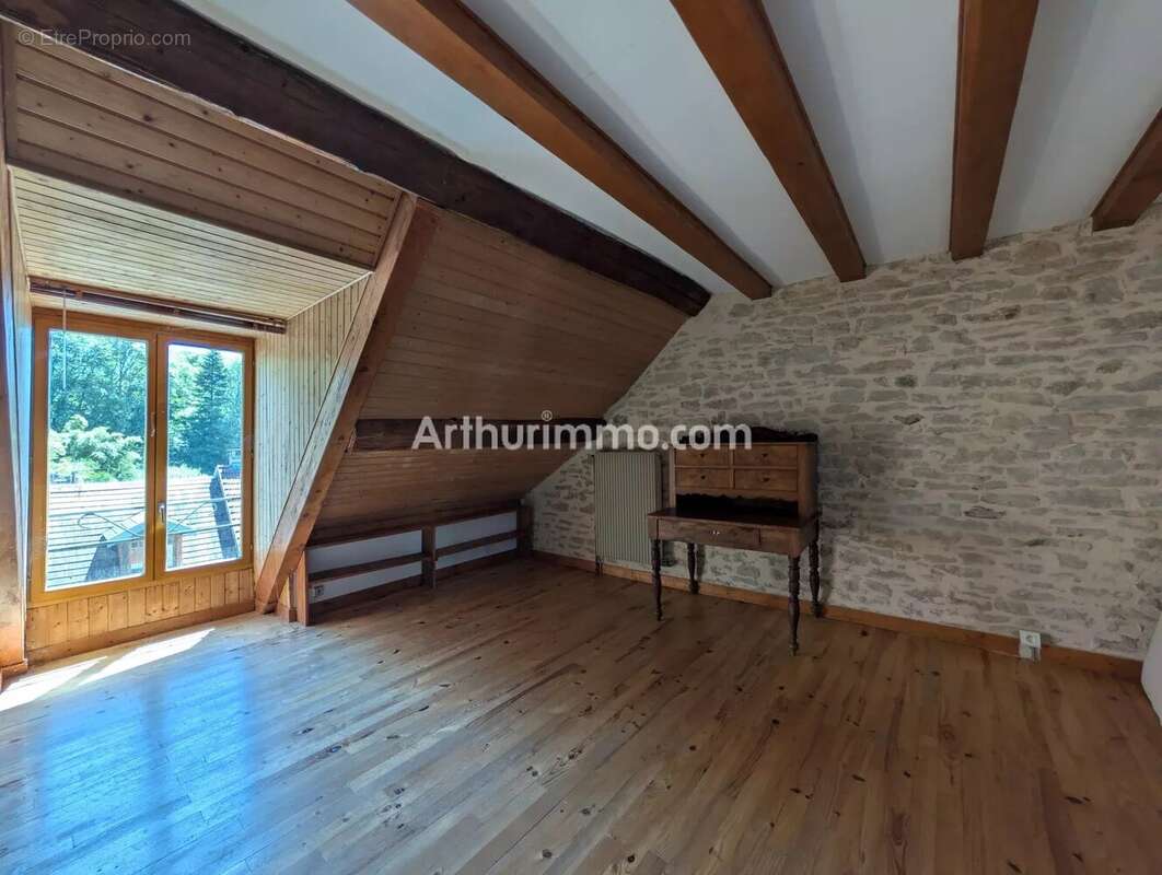 Maison à ORNANS