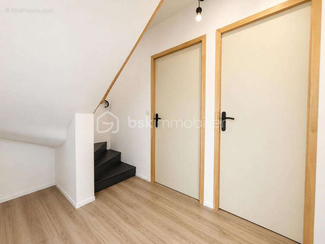 *** Nouveauté en Exclusivité: Coup de cœur assuré pour cette jolie Maison entièrement rénovée avec sa dépendance dans un secteur - photo 7