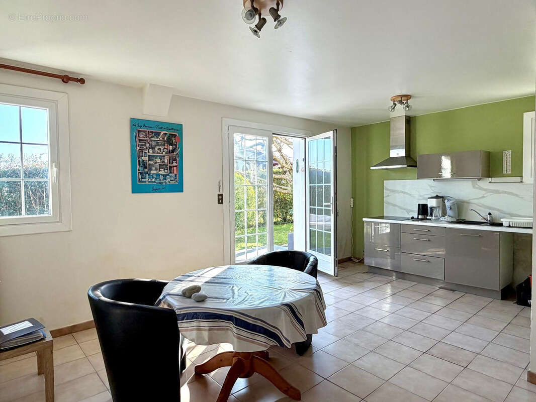Maison familiale 240 m2 Urrugne   Vue montagnes, T2 indépendant, jardin - photo 6