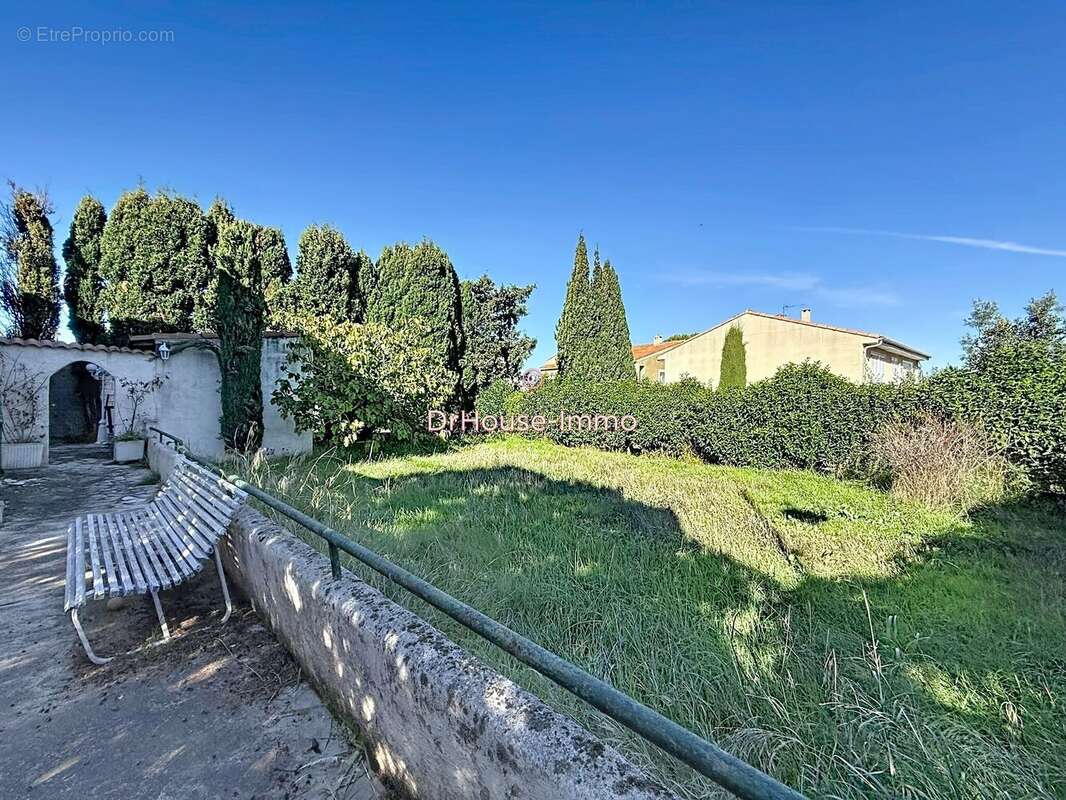 Maison à SAINT-VICTORET