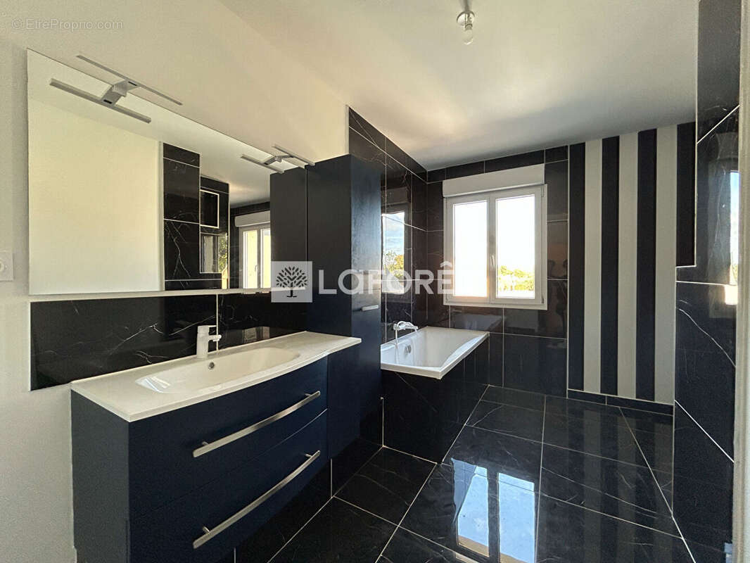 Maison à GOUSTRANVILLE