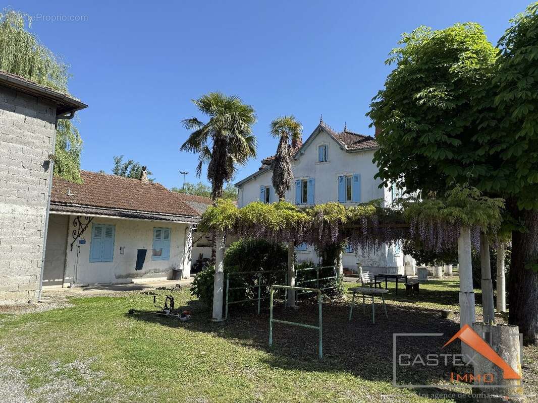 Maison à SALIES-DU-SALAT