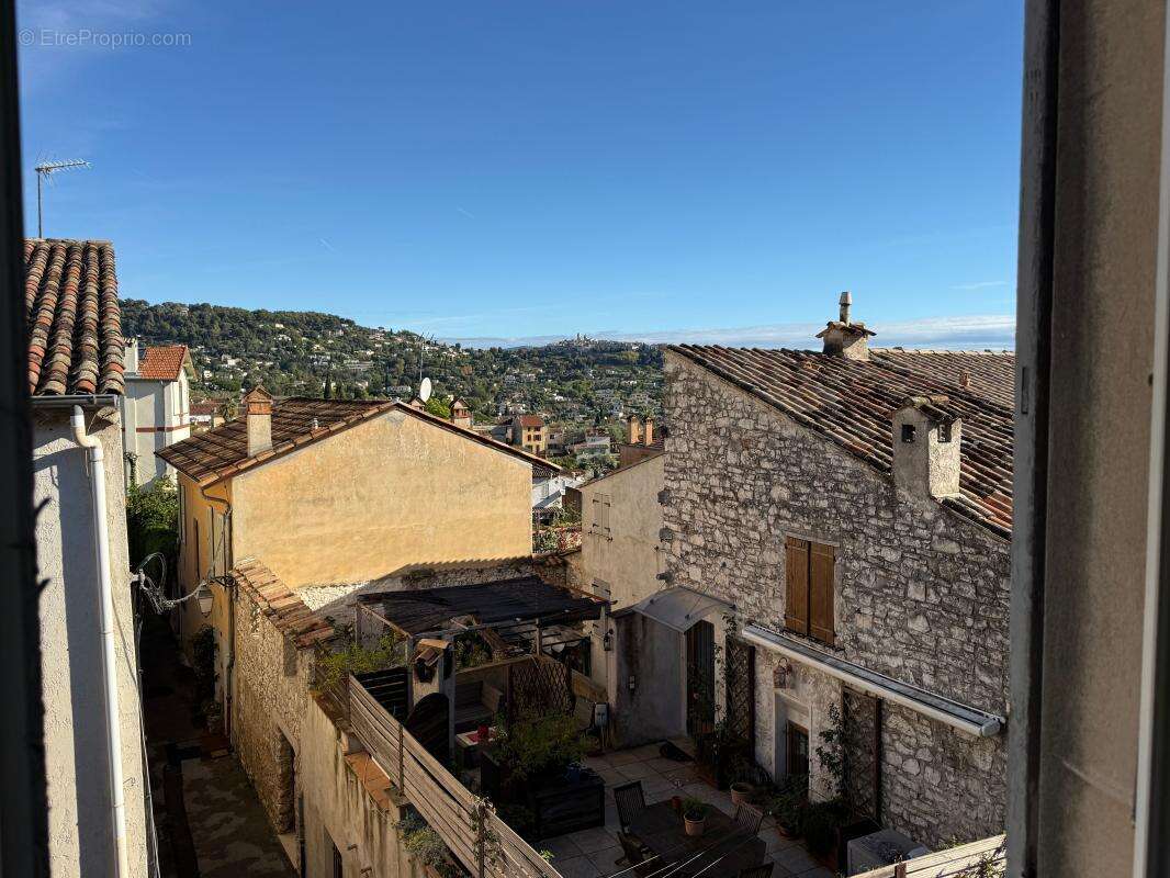 LA COLLE SUR LOUP - 2 Pièces dernier étage - vue St Paul - photo 2
