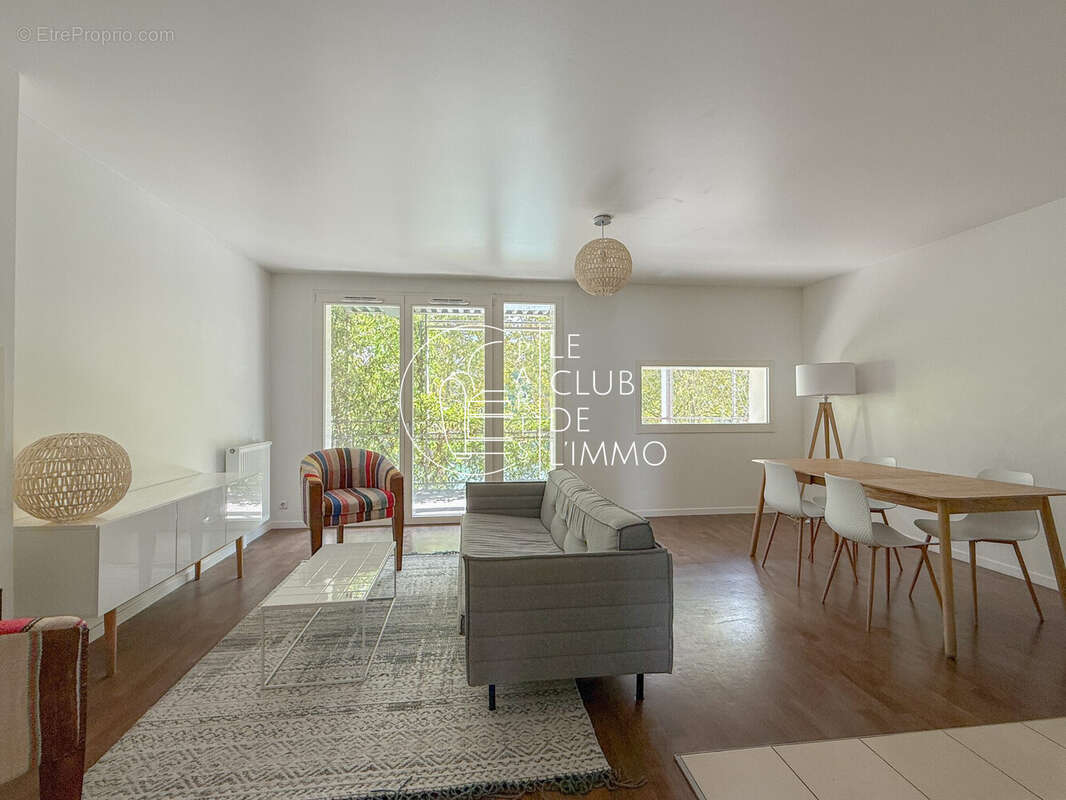 Appartement à L&#039;ILE-SAINT-DENIS