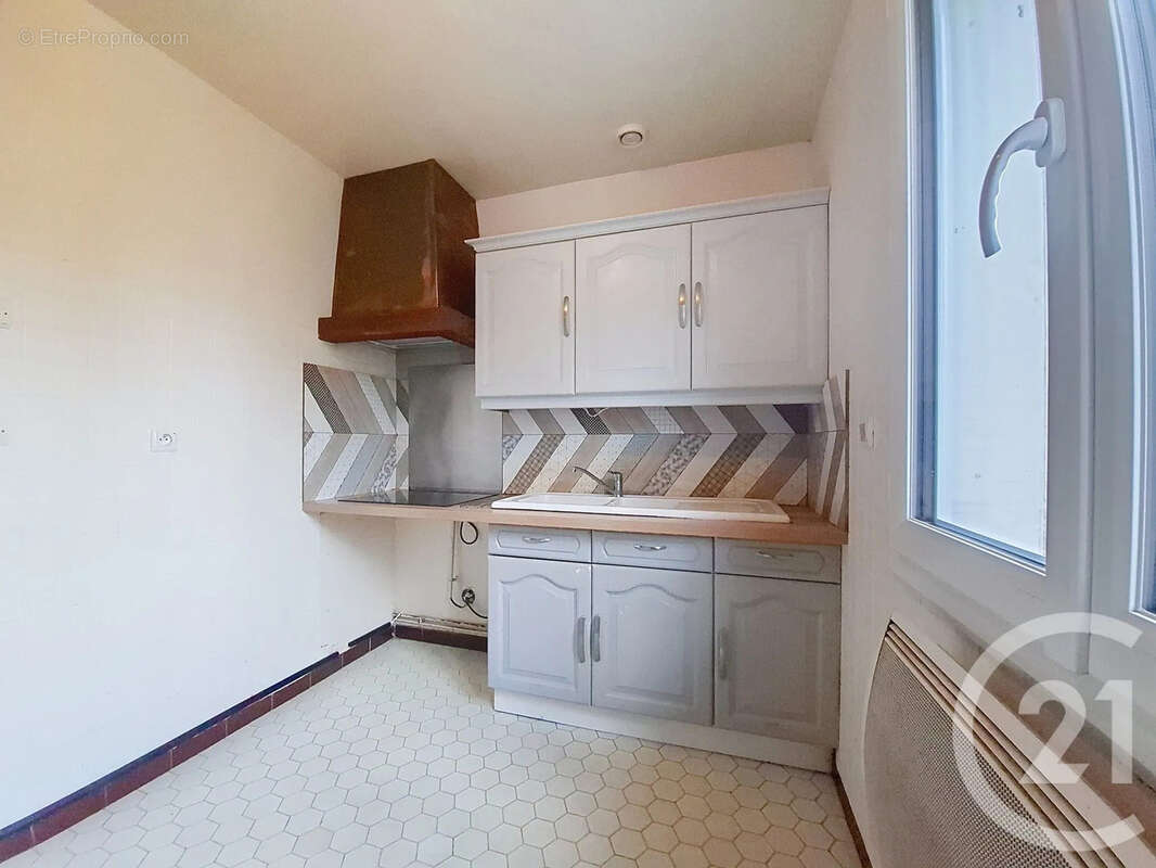 Maison 97 m² à Le Chatelet-En-Brie  - photo 6