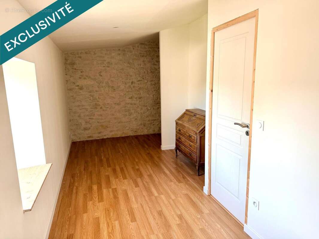 Maison 183 m² à Saint-Hilaire-De-Villefranche  - photo 9