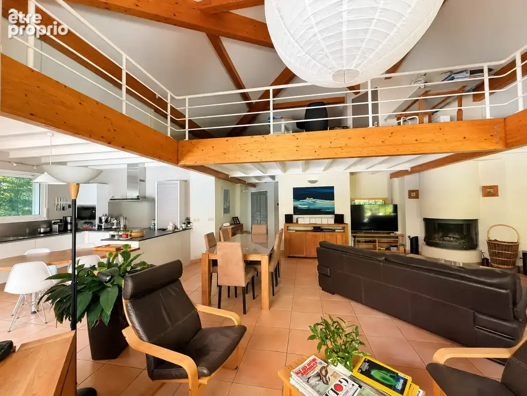 MONTÉLIER   Maison d'architecte de 202 m2 avec piscine 12x6 m sur un parc arboré de 5 266 m2 - photo 5