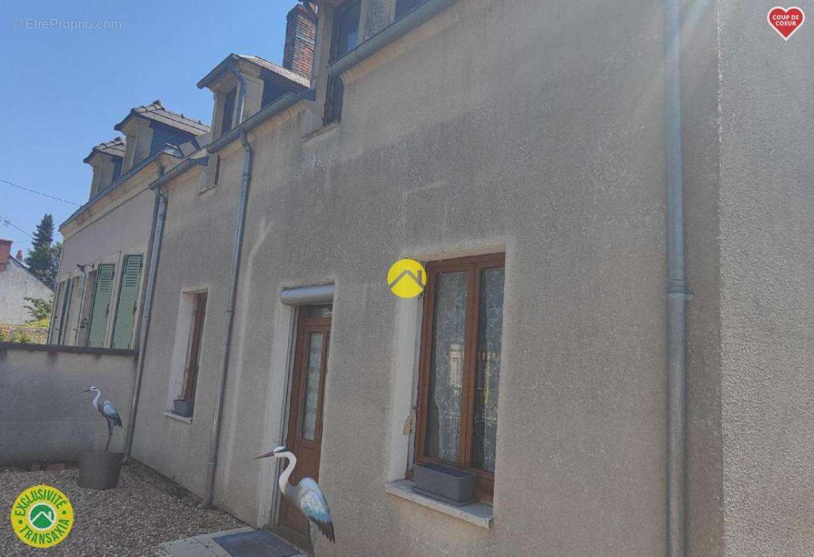 Maison à LA GUERCHE-SUR-L'AUBOIS